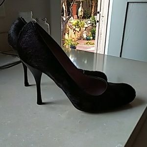 BCBG Maxazaria real hair black size 9 Heels
